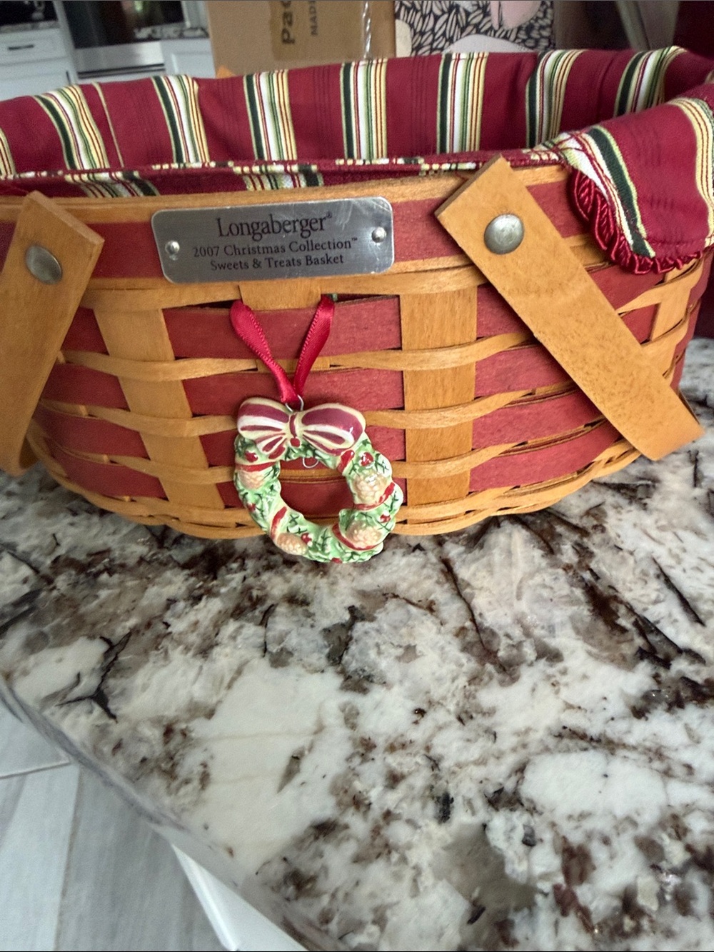 Longaberger Red and Natural Holiday Woven Basket with Wreath Ornament 2007